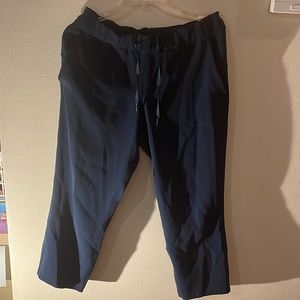 Lulu lemon dark blue workout capris